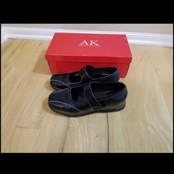 Anne Klein - Picture 2 of 2